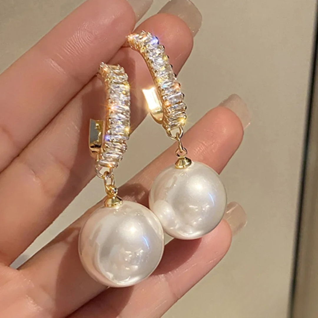 Chic Pearl &amp; Zirconia Earrings