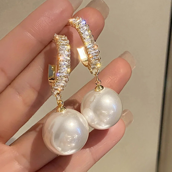 Chic Pearl &amp; Zirconia Earrings