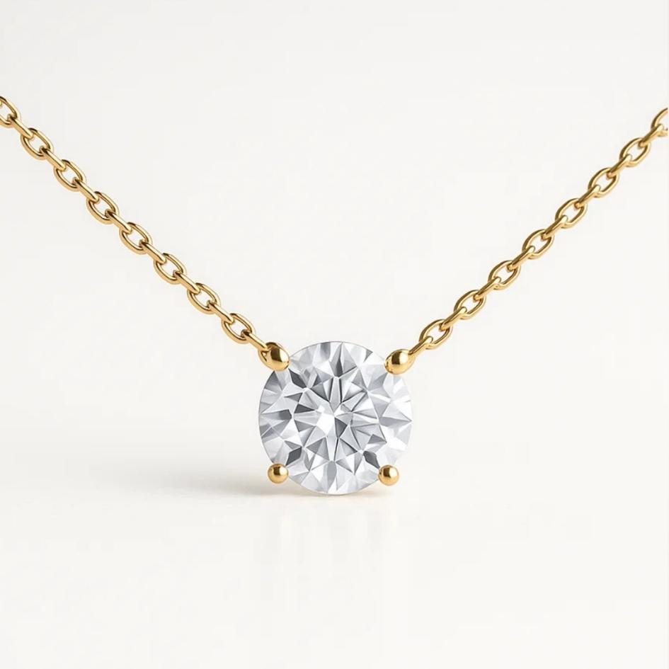 Maissa | Necklace with a Small Point of Light