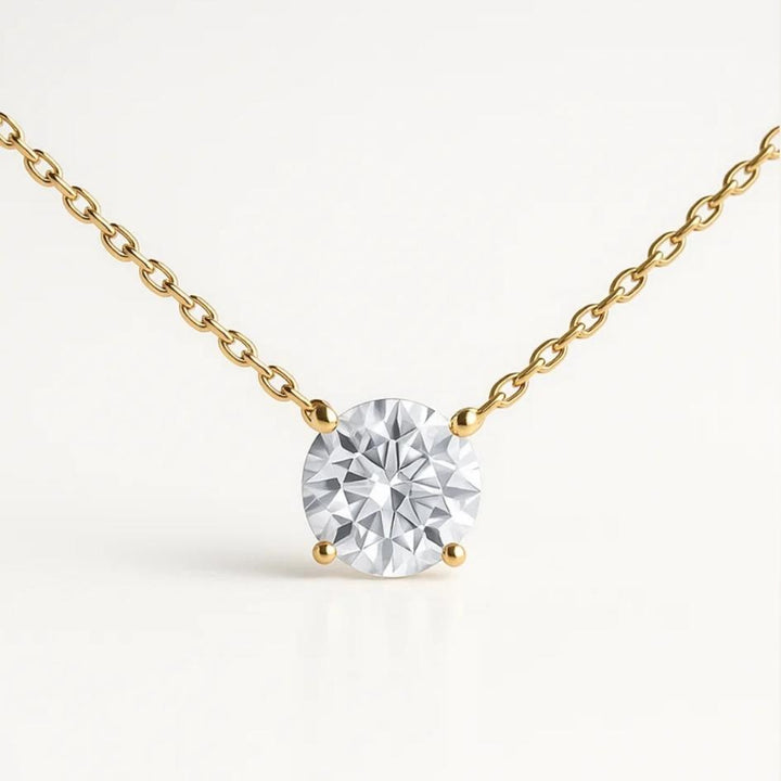 Maissa | Necklace with a Small Point of Light