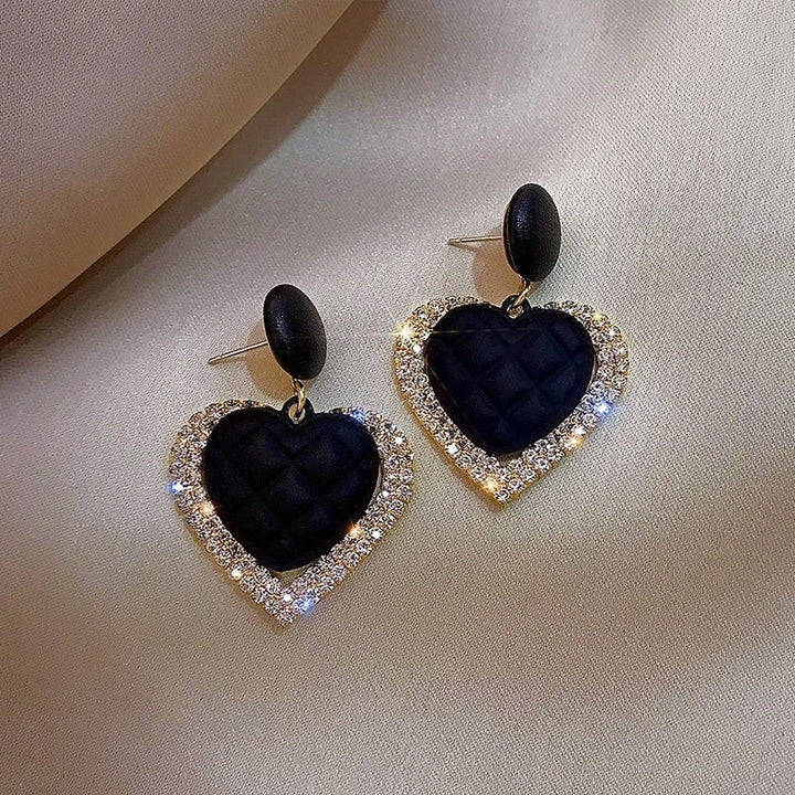 Black Heart Earrings in Gold 