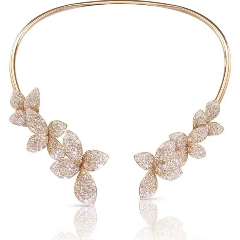 Elegant Flower Crystal Necklace 
