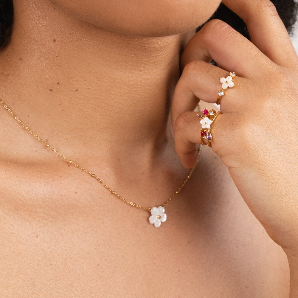 Greatness Blossom Flower Necklace 